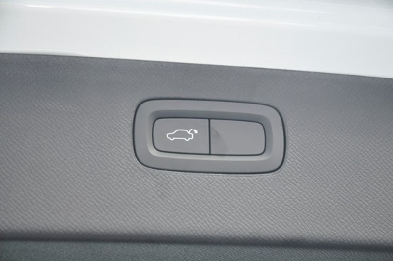 2015 VOLVO XC90 D5 MOMENTUM L Series