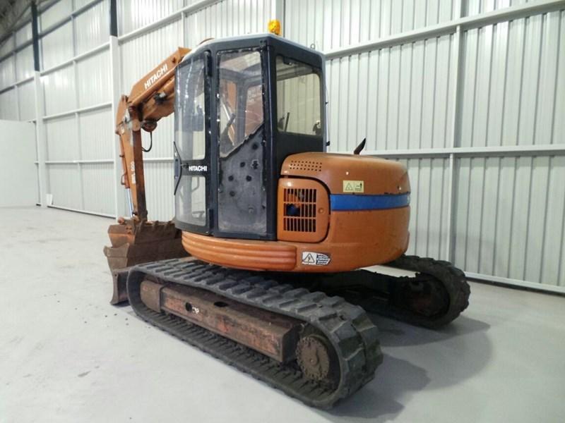 2001 HITACHI EX75UR