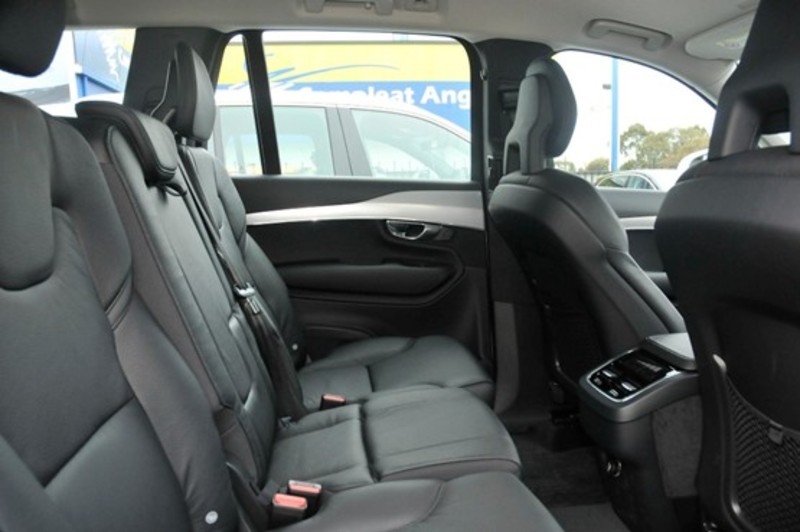 2015 VOLVO XC90 D5 MOMENTUM L Series