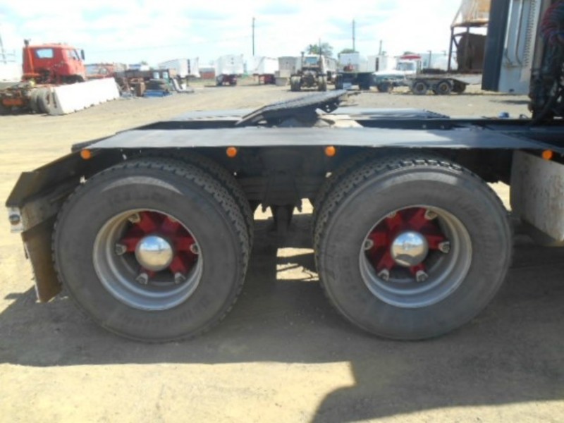 2000 FREIGHTLINER Century C(ST)120 Century Class FLX Century C(ST)120 Truck