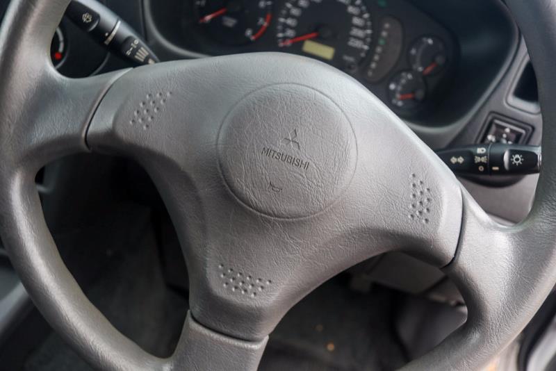 2000 MITSUBISHI LANCER GLXi CE