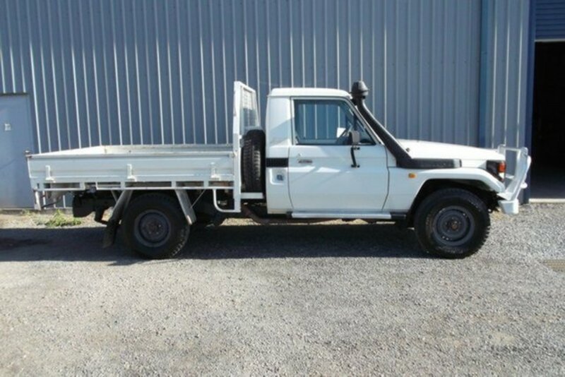 2003 TOYOTA LANDCRUISER (4x4) HDJ79R