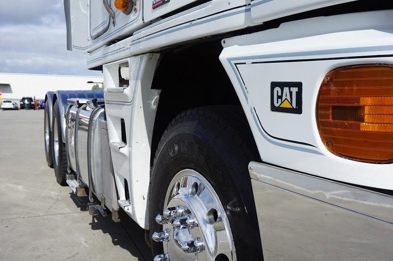 2007 FREIGHTLINER Argosy 110" Hi Cab Argosy Truck