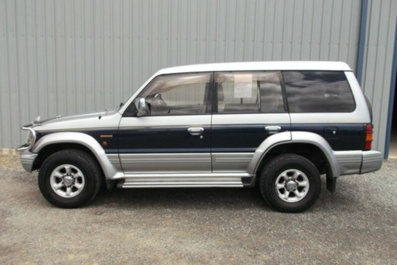 1995 MITSUBISHI PAJERO EXCEED GLS LWB (4x4) NJ