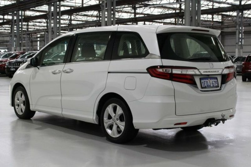 2014 HONDA ODYSSEY VTi RC