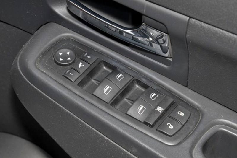 2010 JEEP CHEROKEE SPORT KK