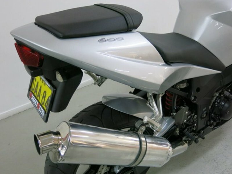 2003 TRIUMPH 600CC DAYTONA 600 MY03