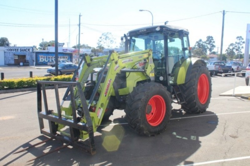 Claas AXOS 330 Tractor
