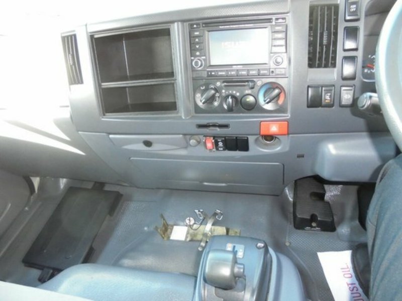 0 ISUZU NPR200 200 Medium NPR200