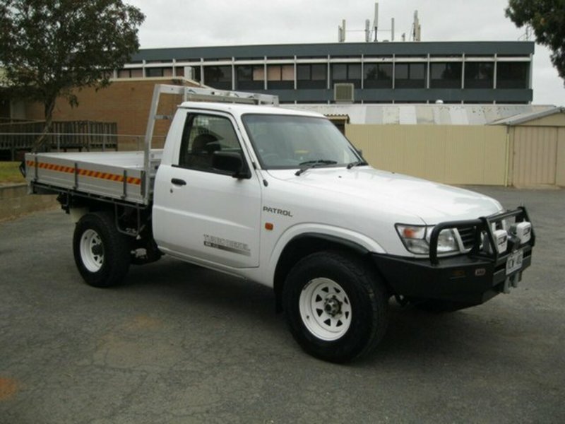 2002 NISSAN PATROL DX (4x4) GU