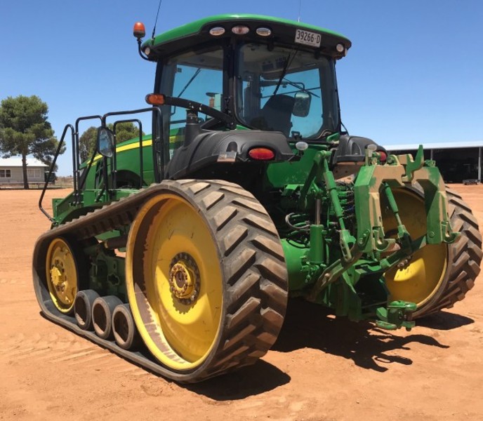 JOHN DEERE 8370RT Tractor