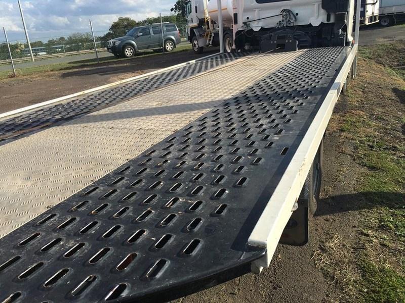 2012 HINO FD 1124 CAR CARRIER