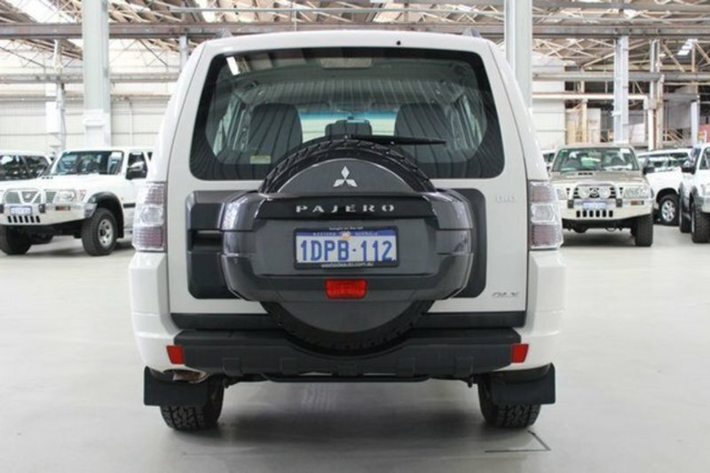 2011 MITSUBISHI PAJERO GLX LWB (4x4) NW MY12