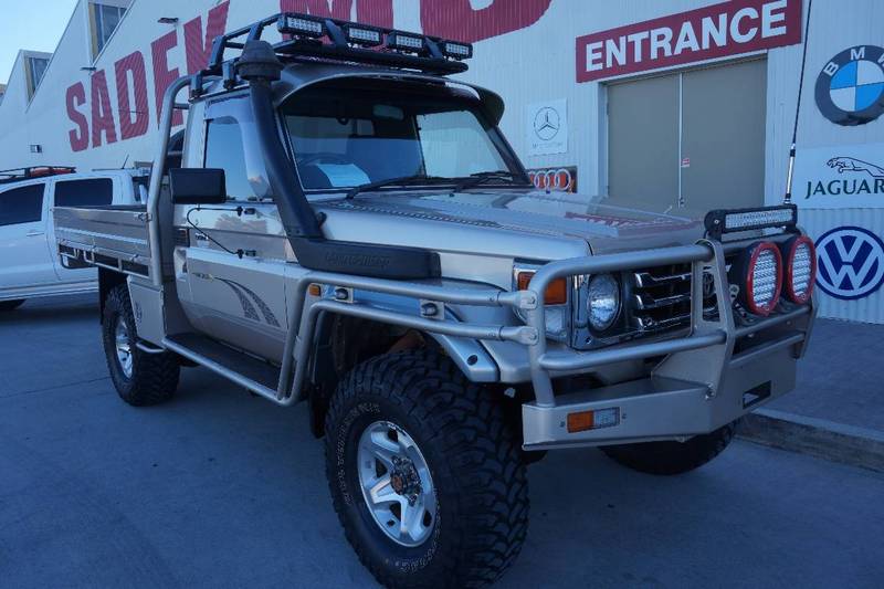 2006 TOYOTA LANDCRUISER RV (4x4) HDJ79R