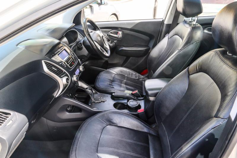 2010 HYUNDAI iX35 Highlander LM