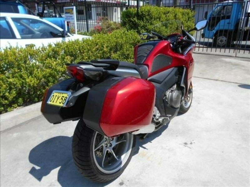2010 HONDA 1200CC VFR1200F A