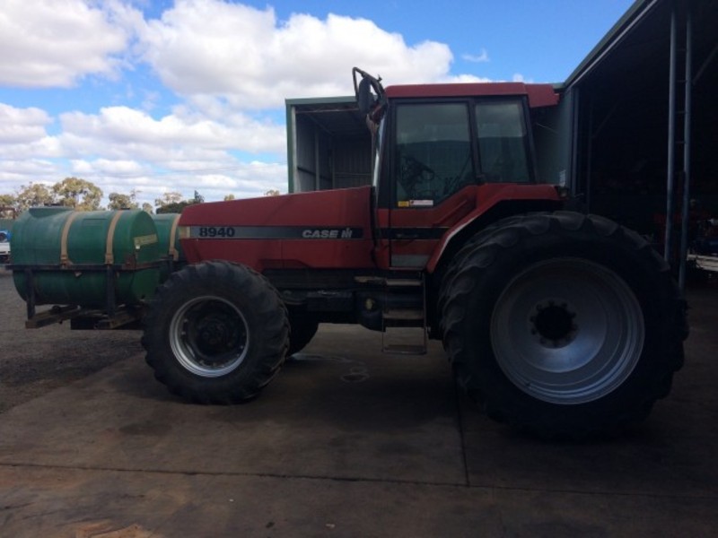 Case IH 8940 Tractor