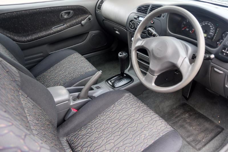 2000 MITSUBISHI LANCER GLXi CE