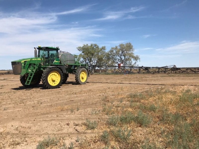 JOHN DEERE 4930 Sprayer