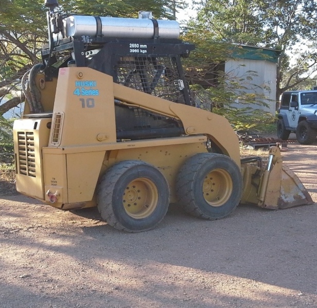 TOYOTA HUSKI 4SDK10 SKID STEER 0418