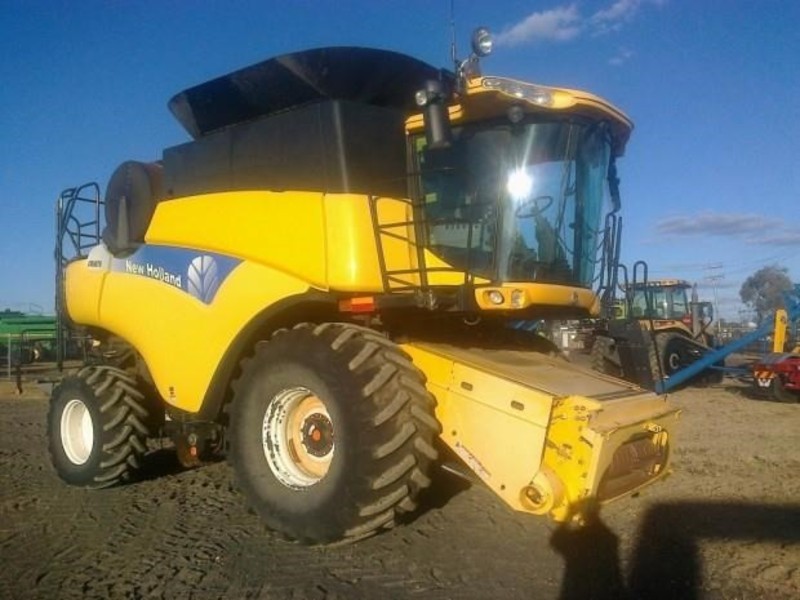 2007 NEW HOLLAND CR9070 CR9070 HarvesterHeader