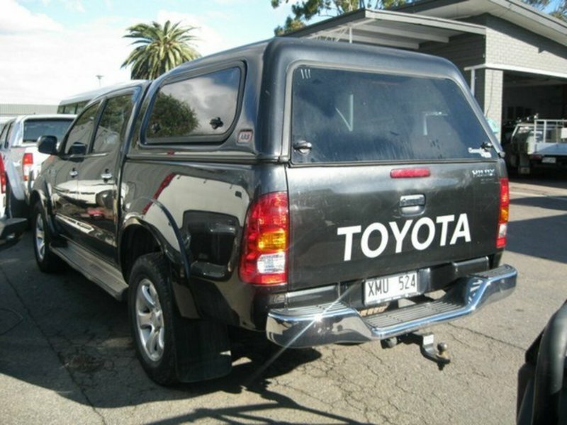 2006 TOYOTA HILUX SR5 (4x4) KUN26R 06 UPGRADE