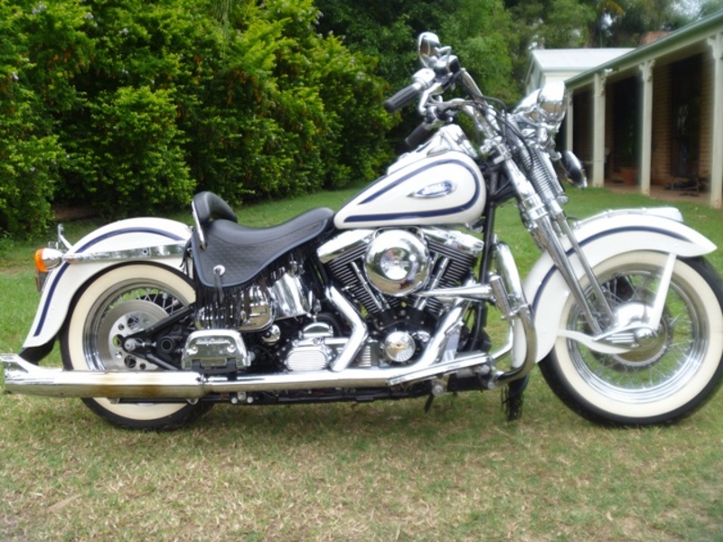1997 HARLEY-DAVIDSON SOFTAIL HERITAGE SPRINGER FLSTS
