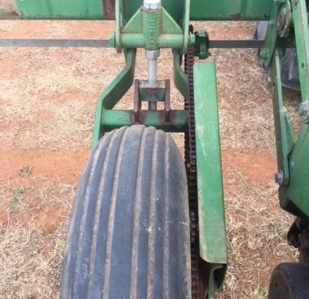 JOHN DEERE 1700 Planters
