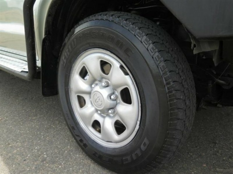 2008 TOYOTA HILUX SR (4x4) KUN26R 08 UPGRADE