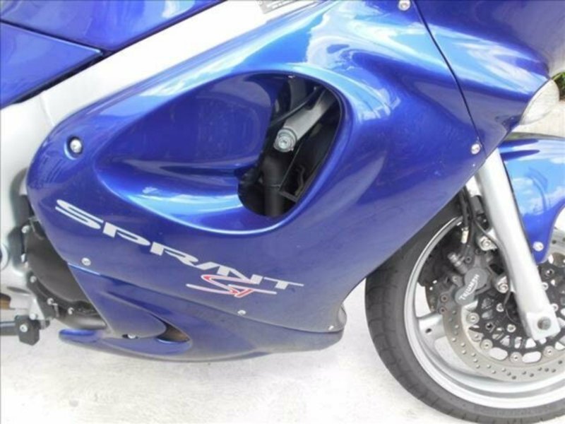 2001 TRIUMPH 955CC T955i (DAYTONA 955i)