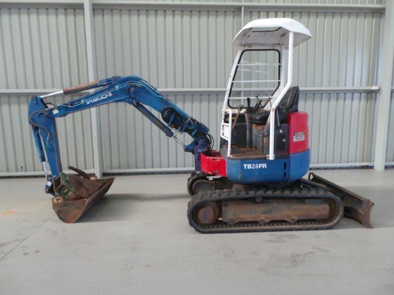 TAKEUCHI TB25FR