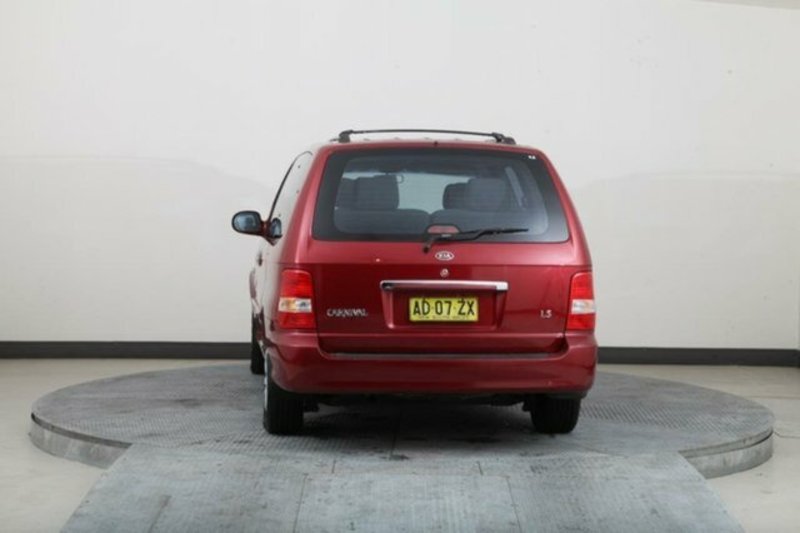 2005 KIA CARNIVAL LS KV11