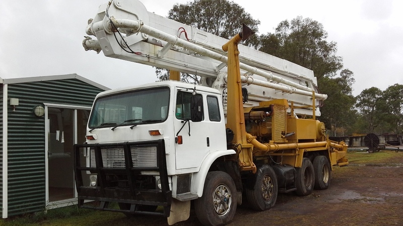 1985 INTERNATIONAL ACCO 2350E 818