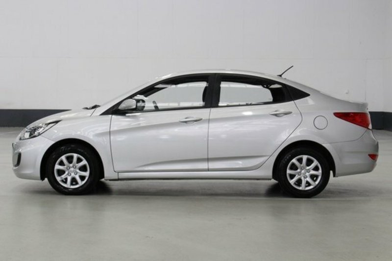 2014 HYUNDAI ACCENT ACTIVE RB2