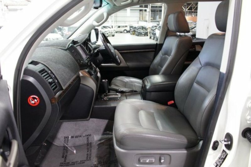 2011 TOYOTA LANDCRUISER SAHARA (4x4) UZJ200R 09 UPGRADE