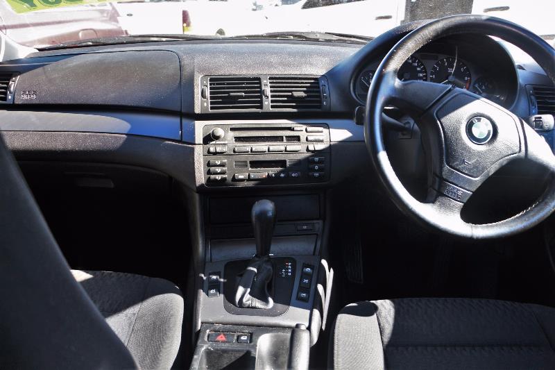 2000 BMW 318I E46