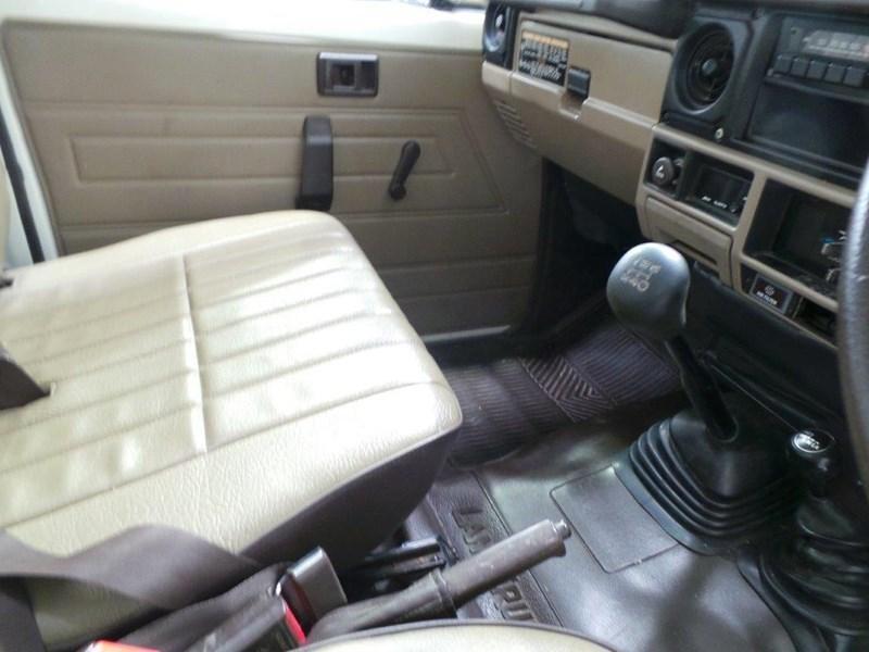 1985 TOYOTA LAND CRUISER HJ75 TRAY TRUCK