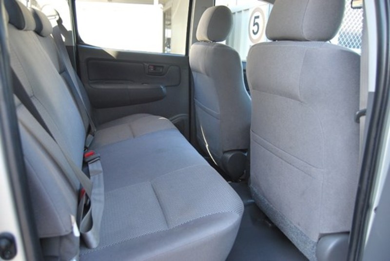2011 TOYOTA HILUX SR KUN26R