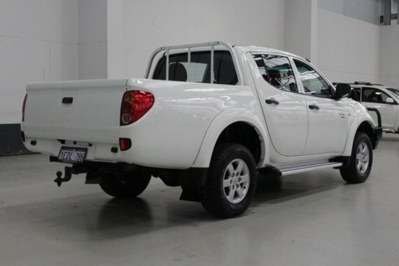 2013 MITSUBISHI TRITON GLX (4x4) MN MY13