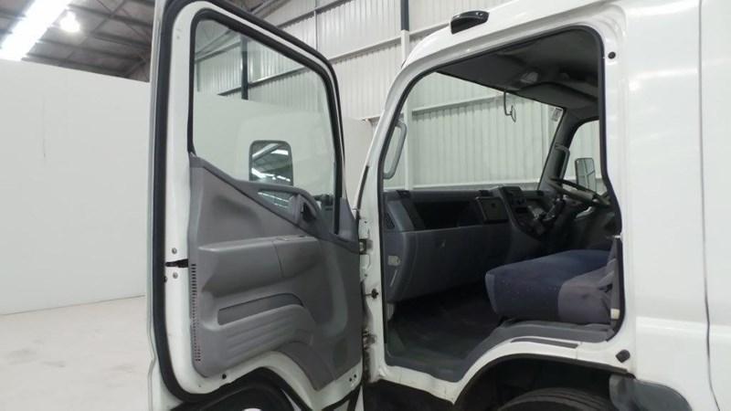 2006 FUSO CANTER