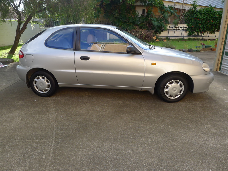1999 DAEWOO LANOS SE