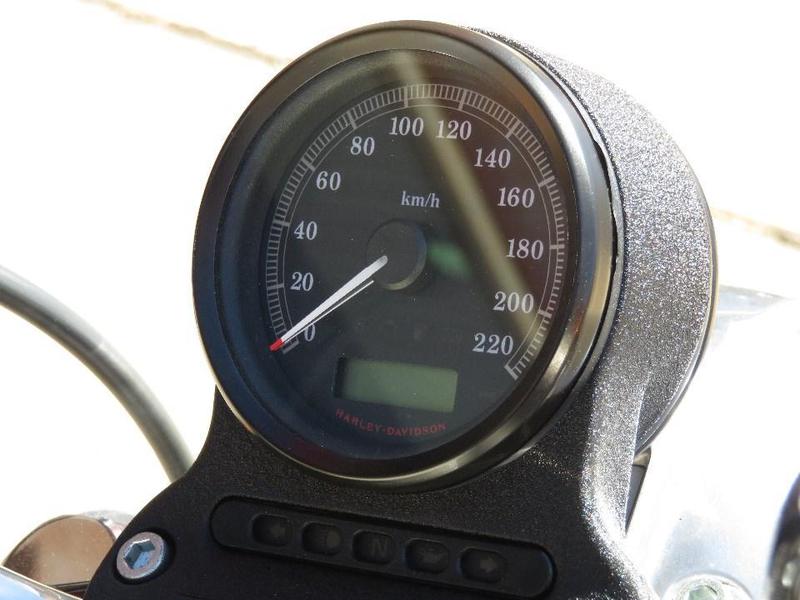2011 HARLEY-DAVIDSON SUPERLOW 883 (XL883L)