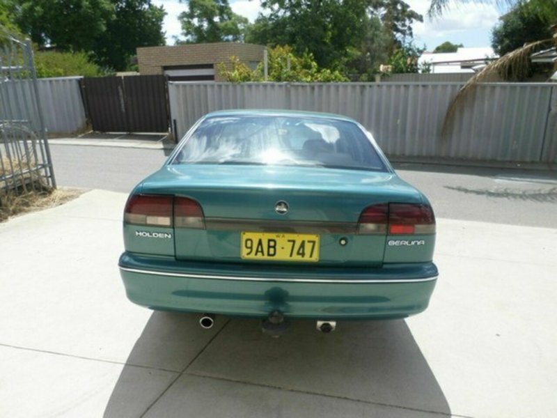 1993 HOLDEN COMMODORE Berlina VR