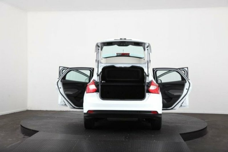 2012 FORD FOCUS AMBIENTE LW MK2