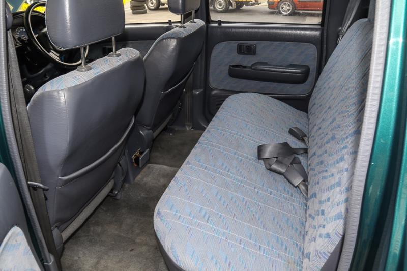 1999 TOYOTA HILUX SR5 LN167R