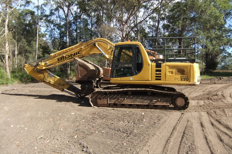 2002 KOMATSU PC220-6