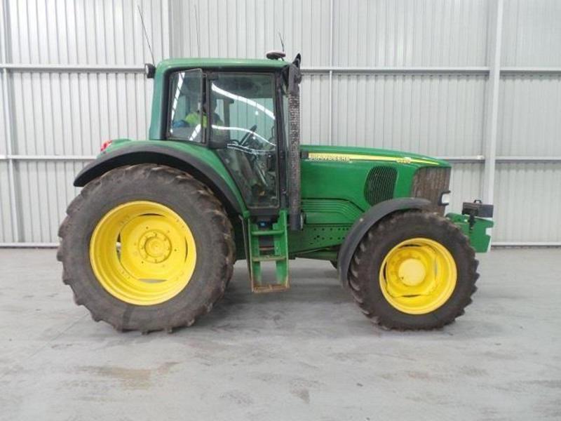 2004 JOHN DEERE 6520