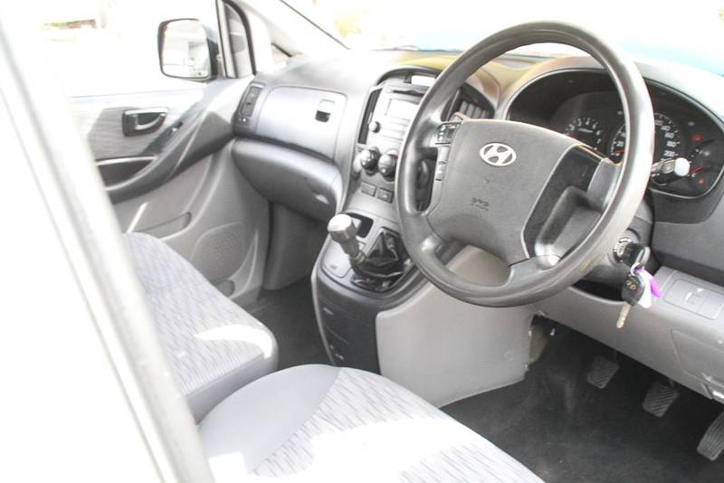 2009 HYUNDAI iLOAD Crew Cab TQ-V