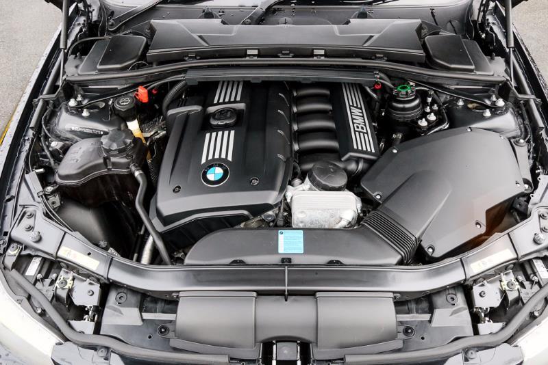 2009 BMW 325i