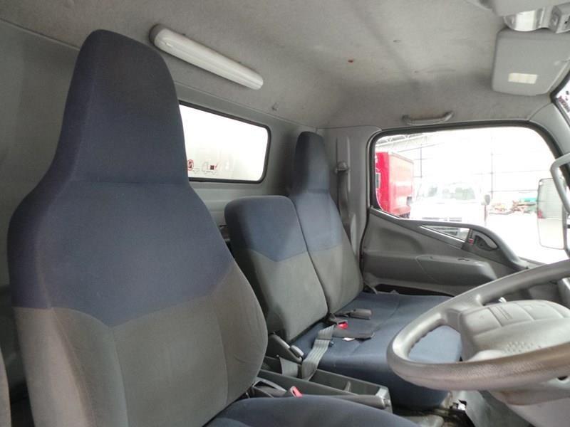 2010 FUSO CANTER PANTECH